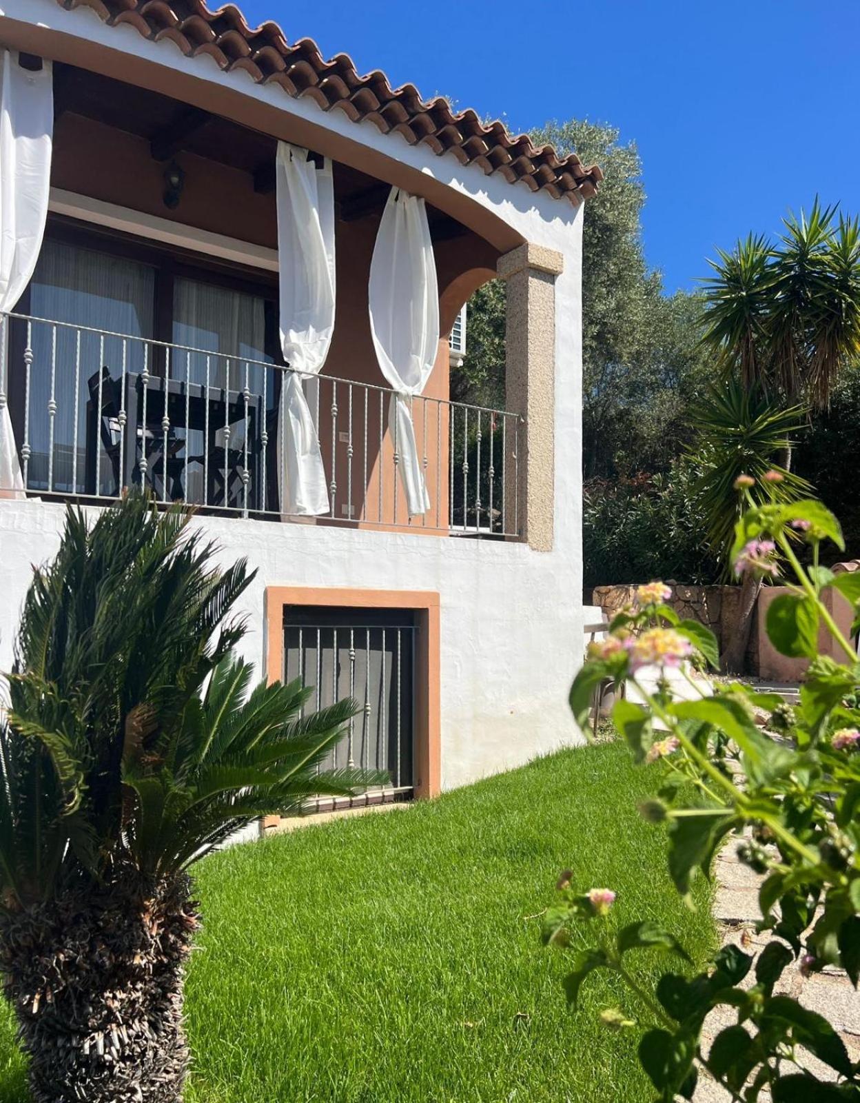 Villa Antonella Apartments Olbia Exterior photo